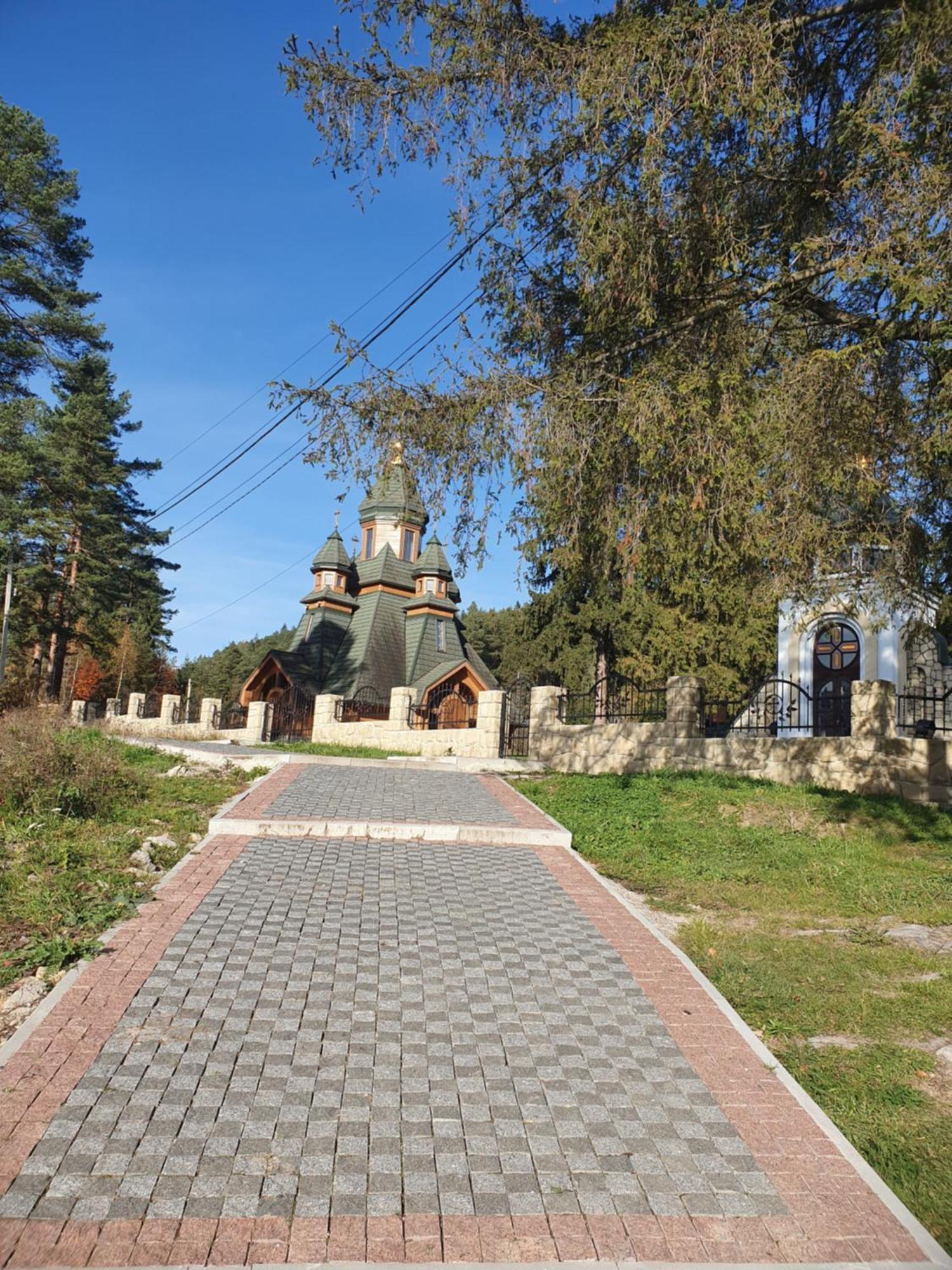 賓館 Krym Yaremche